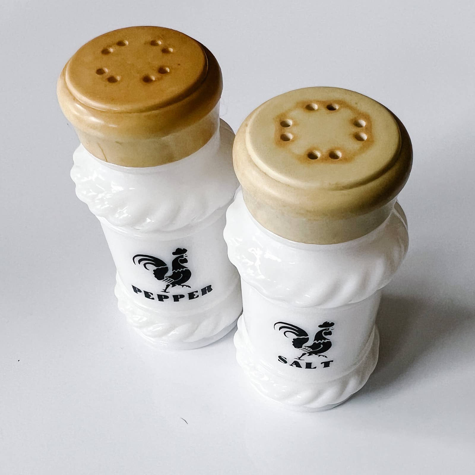 Milk Glass Dutch Spice Shakers Tipp City Hazel Atlas Paprika